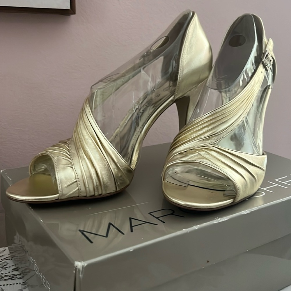 Gold strappy sandal